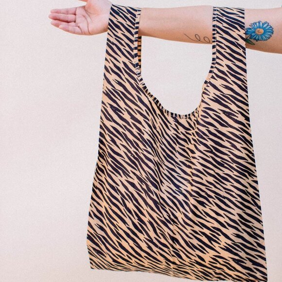 NWOT Standard Baggu - Tiger Stripe - Picture 7 of 7